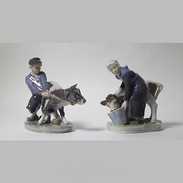 Девушка и мальчик с теленком. Дания, г. Копенгаген, Royal Copenhagen