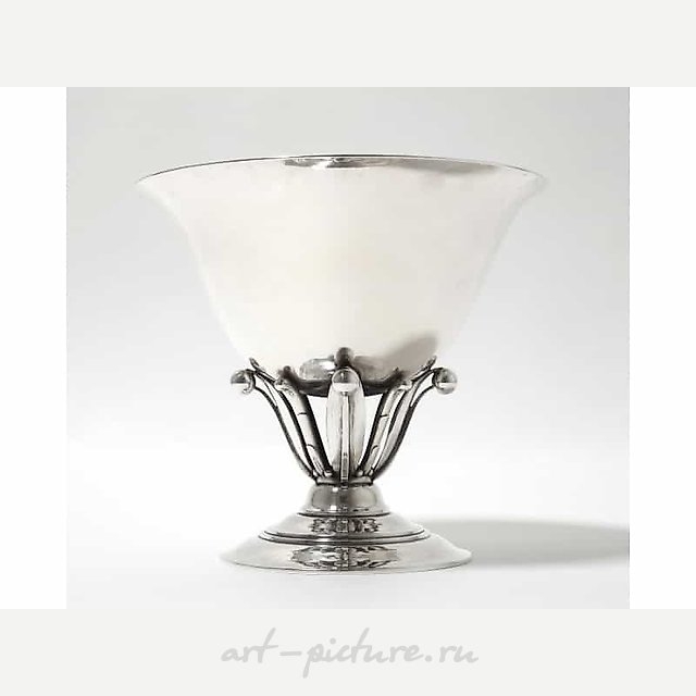 Серебряная ваза. Дания Johan Rohde by Georg Jensen. Модель - 17B