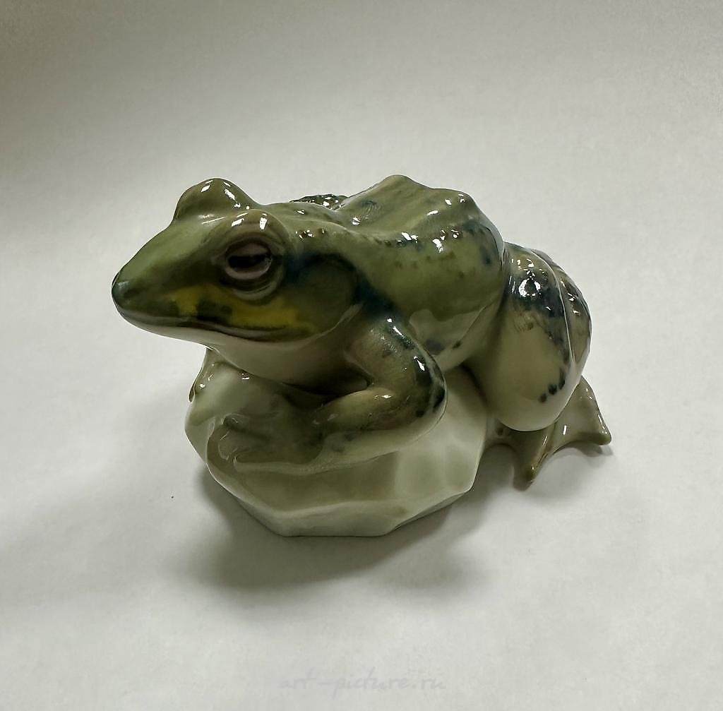 PORCELAIN FROG FIGURINE, ESCHENBACH, made by Prof. Th. Karner