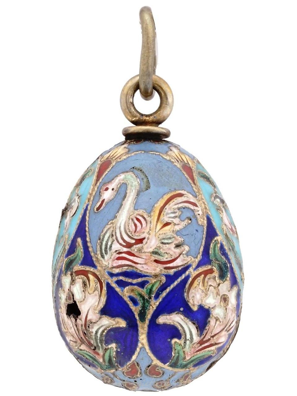 IMPERIAL RUSSIAN GILT SILVER ENAMEL EGG PENDANT