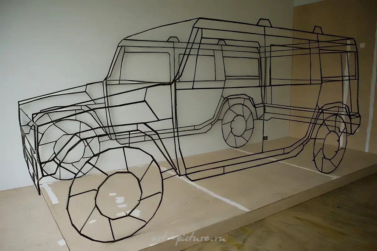 Молот, 2010, инсталляция. Выставка продолжается