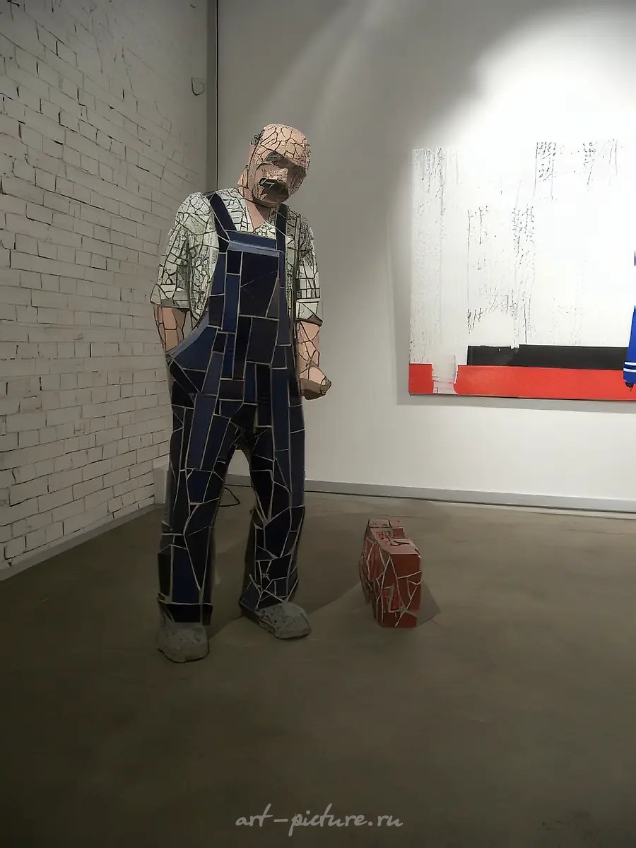 Сантехник Толя, 2004, плитка, цемент, монтажная пена, 175x80x60 см