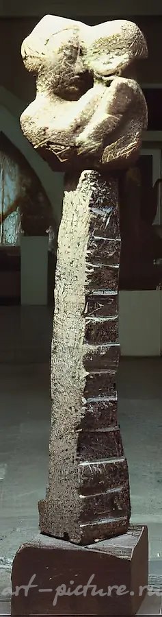 Портрет с ребенком, 1980, гранит, 160х60х40 Собственность автора
