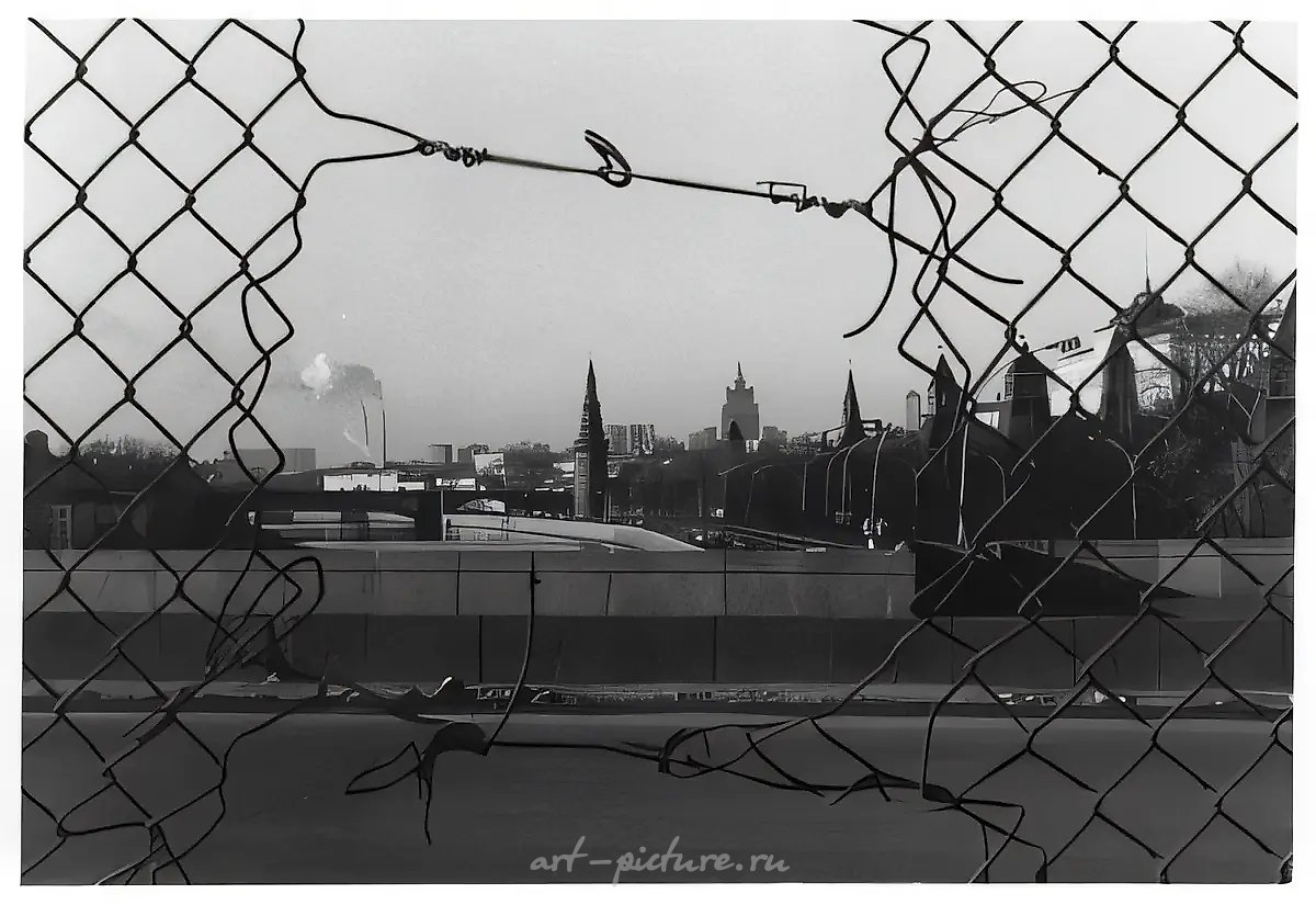 Москва. Из проекта "Взгляд на Кремль", 1992, Ч/Б фотография, 30 х 40 см Музей истории и реконструкции Москвы