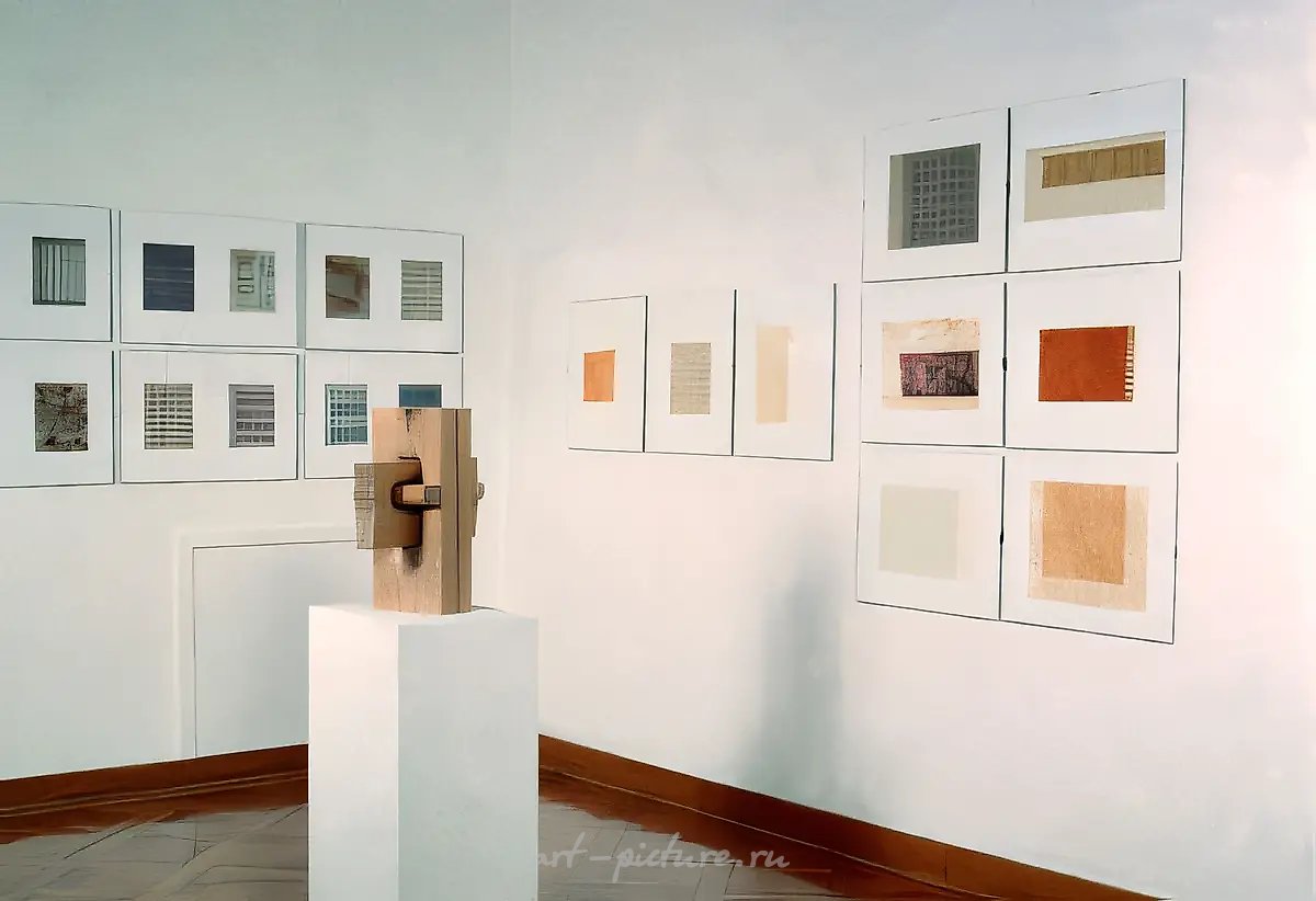 Формуляры., 1993, инсталляция, (50х50см) 25 Фрагмент экспозиции выставки "Gerade und umgekehrte Perspektive des russischen Minimalismus. Ljubov Popova 1924-1994 Aleksander Konstantinov". Palais Lichtenstein, Фельдкирх, Австрия
