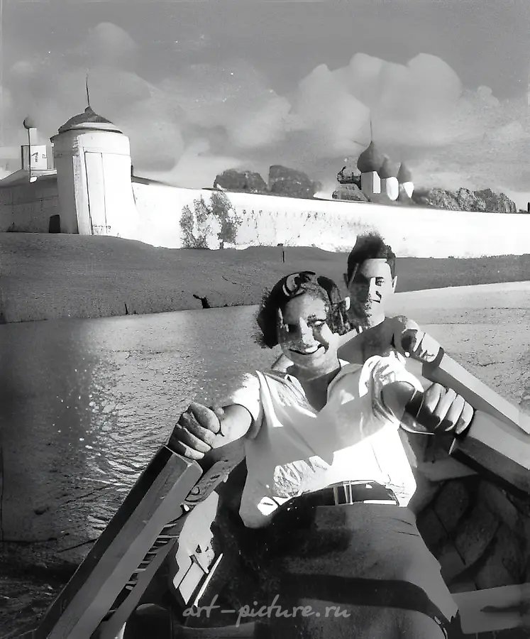 Молодость. В доме отдыха московского электрокомбината в Калязино., 1932, фото,