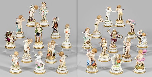 收藏了24个由Heinrich制作的Meissen Amoretten雕像。