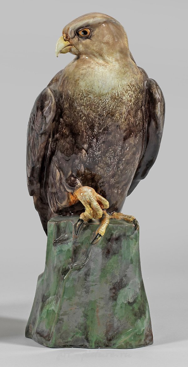 Редкая, крупная фигура хищной птицы