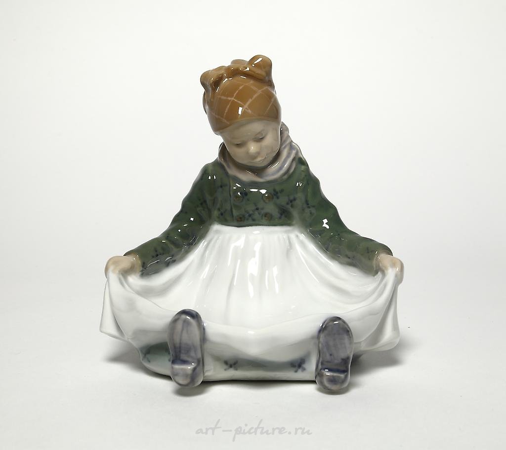 Амагерская девочка. Дания, г. Копенгаген, Royal Copenhagen